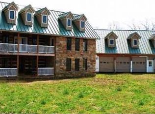 1 Deahl Creek Ln, Butler, PA 16002
