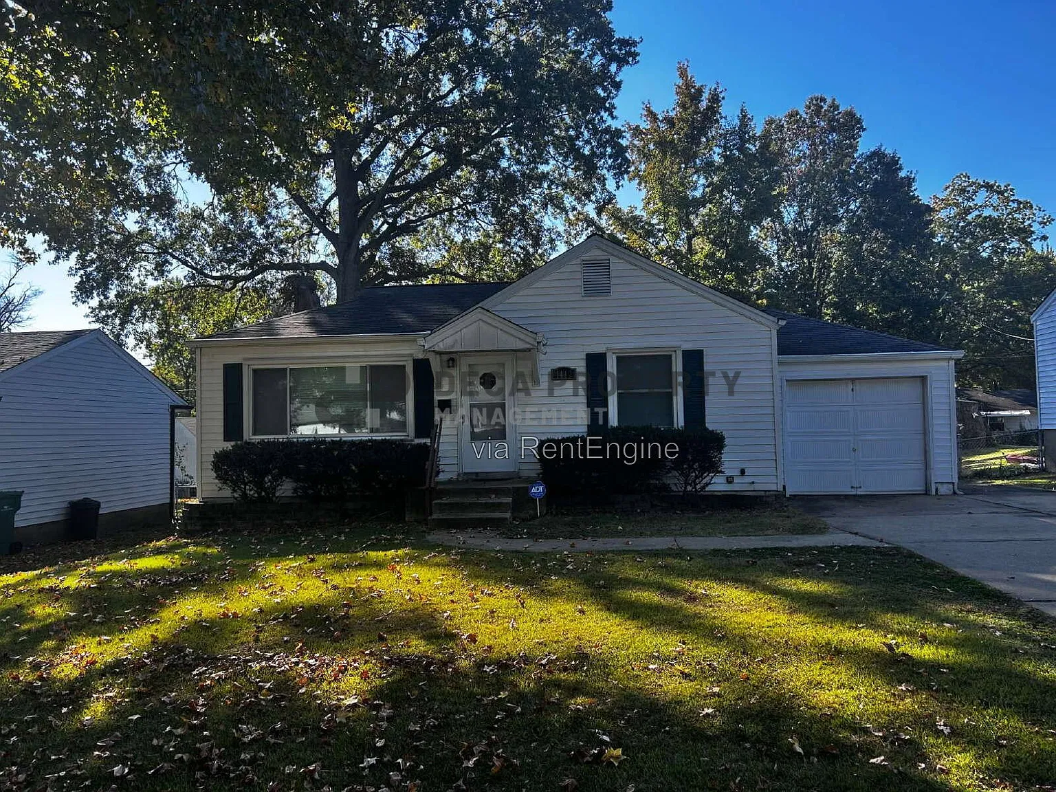 2 bed, 1.0 bath, 792 sqft, $1,250 — Photo 1