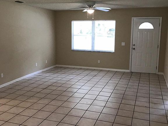 3rd image of 1020 NE 22nd Pl