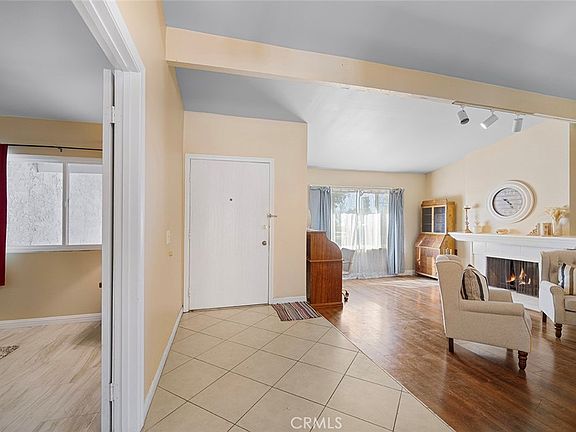 3rd image of 1193 W 13th St