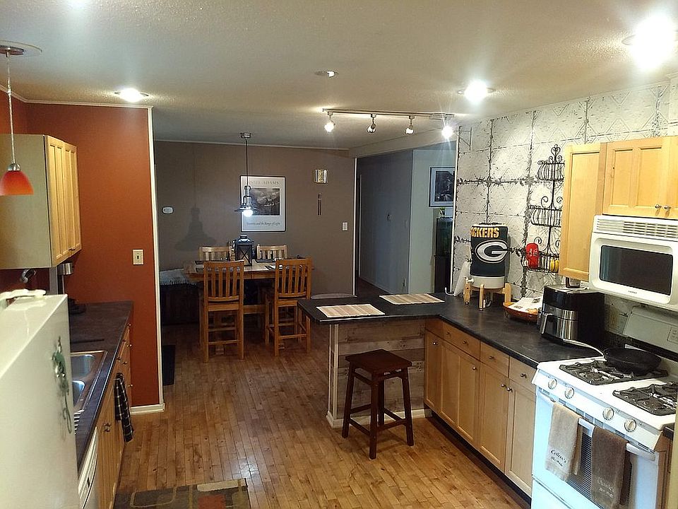 Open kitchen and dining