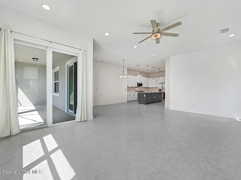 2988 Pangea Cir — Photo 24