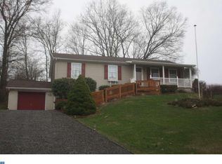 2253 Wynonah Dr, Auburn, PA 17922