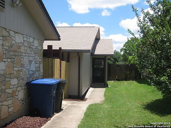 2nd image of 1334 Bitterlake Dr
