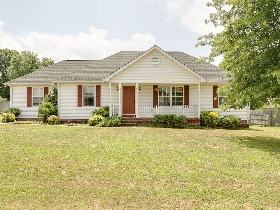 1st image of 2710 Lone Oak Dr