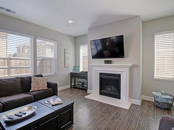 4th image of 9849 Porto Bay Dr