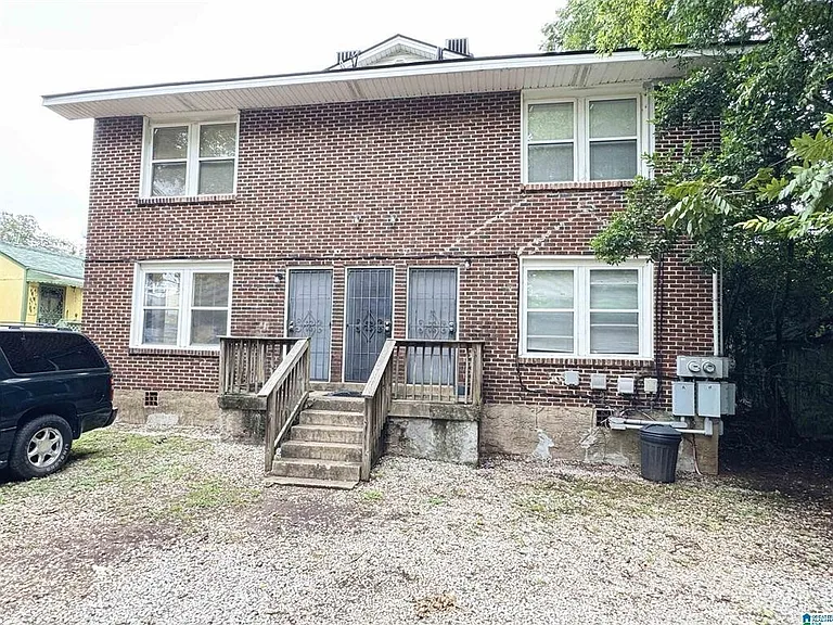 737 40th Pl #A — Photo 30