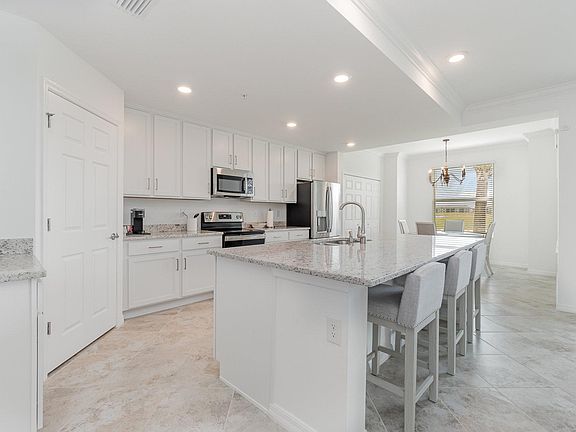 5th image of 43041 Greenway Blvd #914