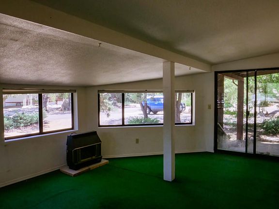 4th image of 1651 White Oak Cir