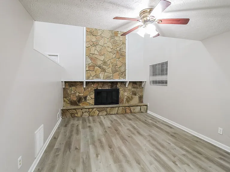 6875 Fielder Ct — Photo 5