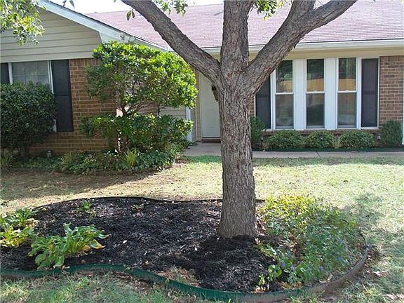 2nd image of 5003 Coronet Ln