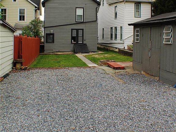 3rd image of 115 Howertown Rd