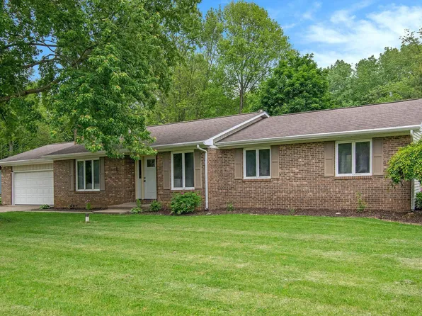 1453 Brookview Ave, Warsaw, IN 46580