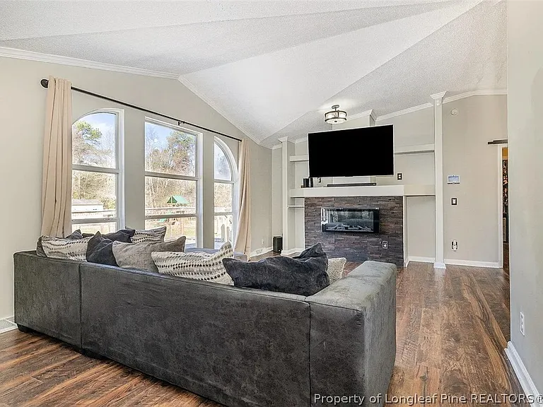 18 Five Ponds Dr — Photo 5