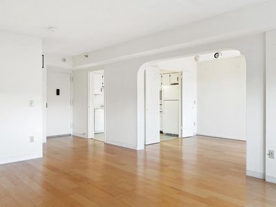 250 Hammond Pond Pkwy APT 504N, Newton, MA, 02467