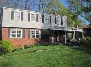 2704 Champlain Dr, Allison Park, PA 15101