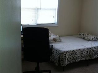 5 Allen St APT 10, Clinton, MA 01510