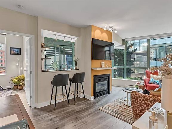 5th image of 1238 Burrard St #302