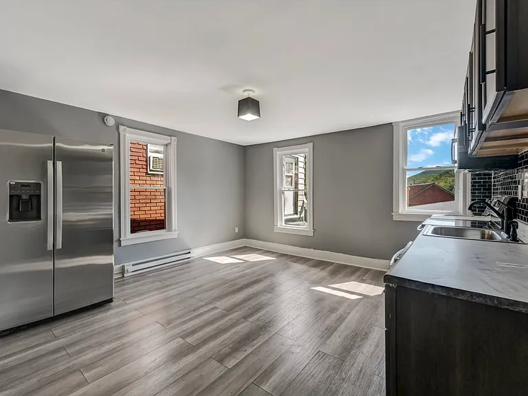 128 E Broad St #C — Photo 18