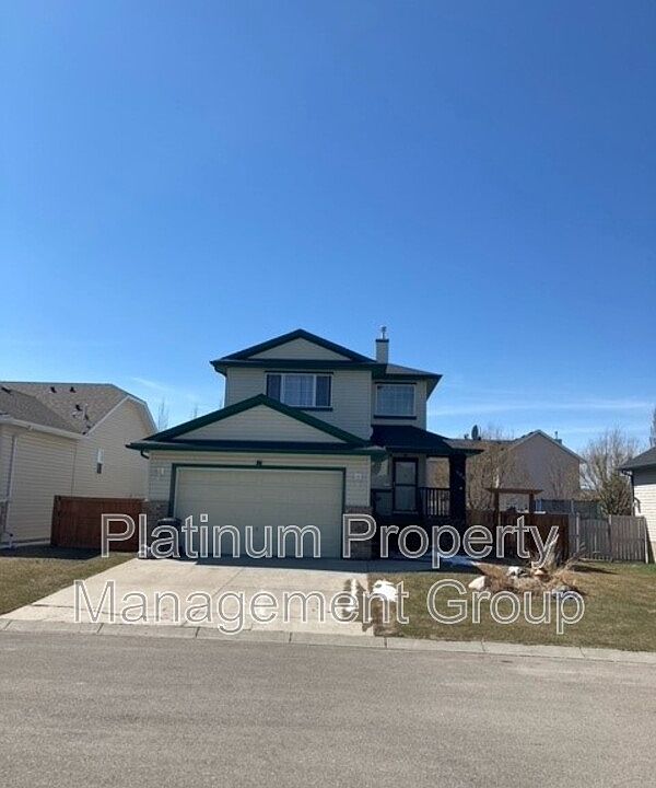 1st image of 509 Diamond Cres SE