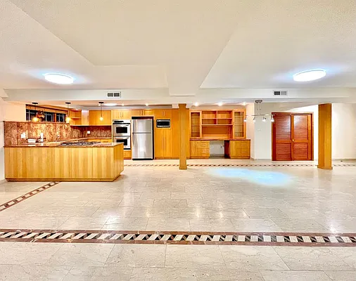 Rented by Parlor Real Estate Corp | media 8