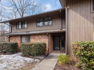 302 Oak Tree Dr, Chapel Hill, NC 27517