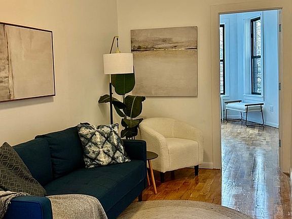 3rd image of 1348 Putnam Ave APT 2R
