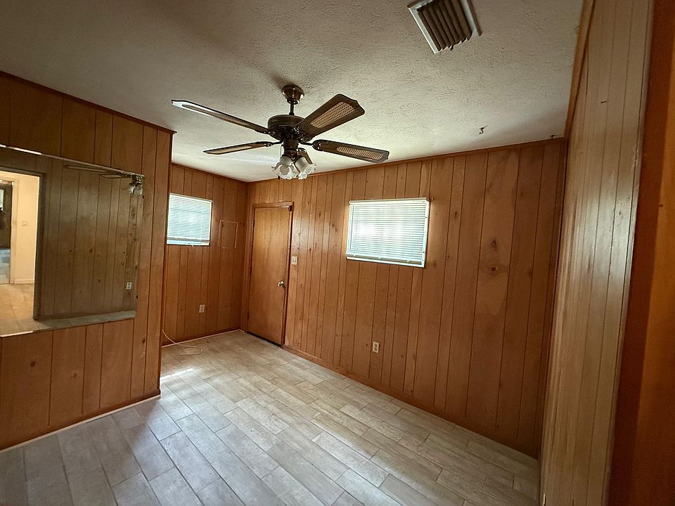 1st image of 1626 W 26th St