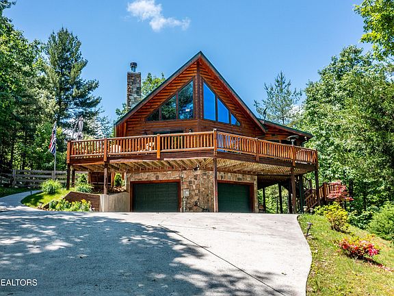 4th image of 830 Stonegate Way