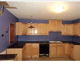 4th image of 3440 Lake St