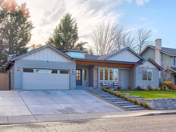 3228 Auburn Way, Medford, OR 97504