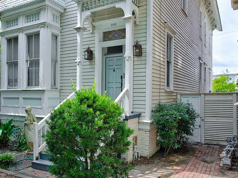 205 E Park Ave #C — Photo 1