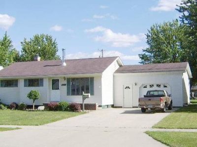 6243 Oakes St, Marlette, MI, 48453