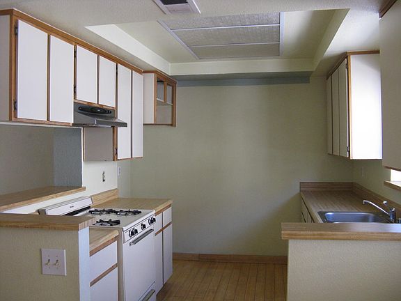 4th image of 4000 Stewart Ave APT 25