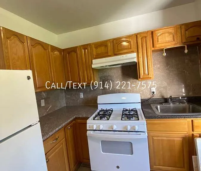 126 Oliver Ave #2 — Photo 4