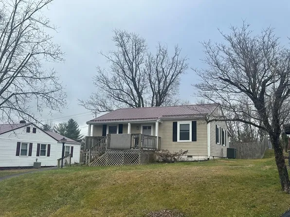 376 Lowry Dr SW, Abingdon, VA 24210