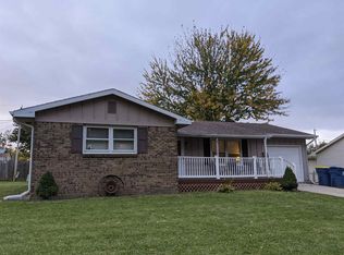 510 Woodcreek Dr, Ossian, IN 46777