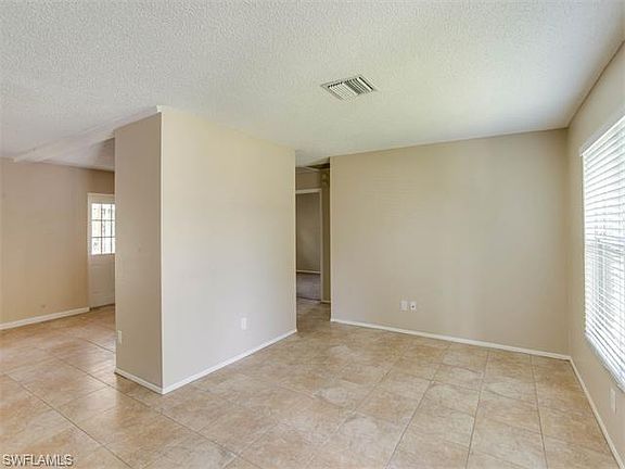 5th image of 2209 Elkton Ct
