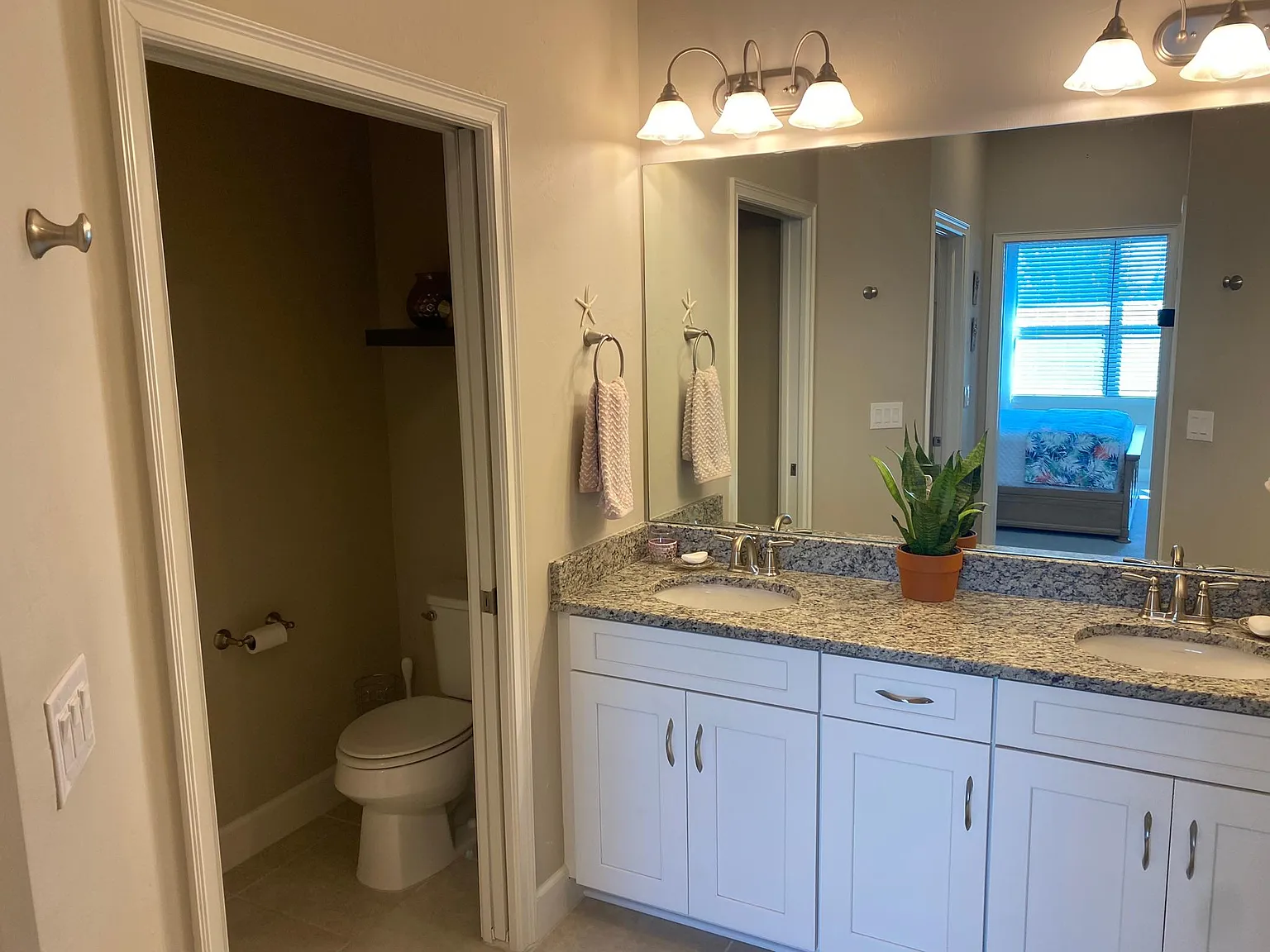 2 bed, 1616 sqft, $2,400 — Photo 2