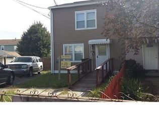 72 Sherman Park Cir, Bridgeport, CT 06608