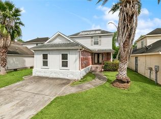 13700 N Cavelier Dr, New Orleans, LA 70129