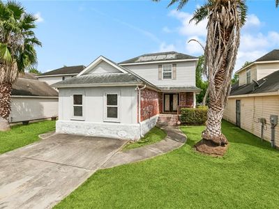 13700 N Cavelier Dr, New Orleans, LA, 70129