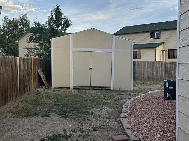 1155 Pond Side Dr — Photo 23