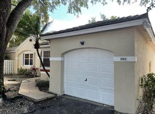 9965 NW 9th Ct, Fort Lauderdale, FL 33324