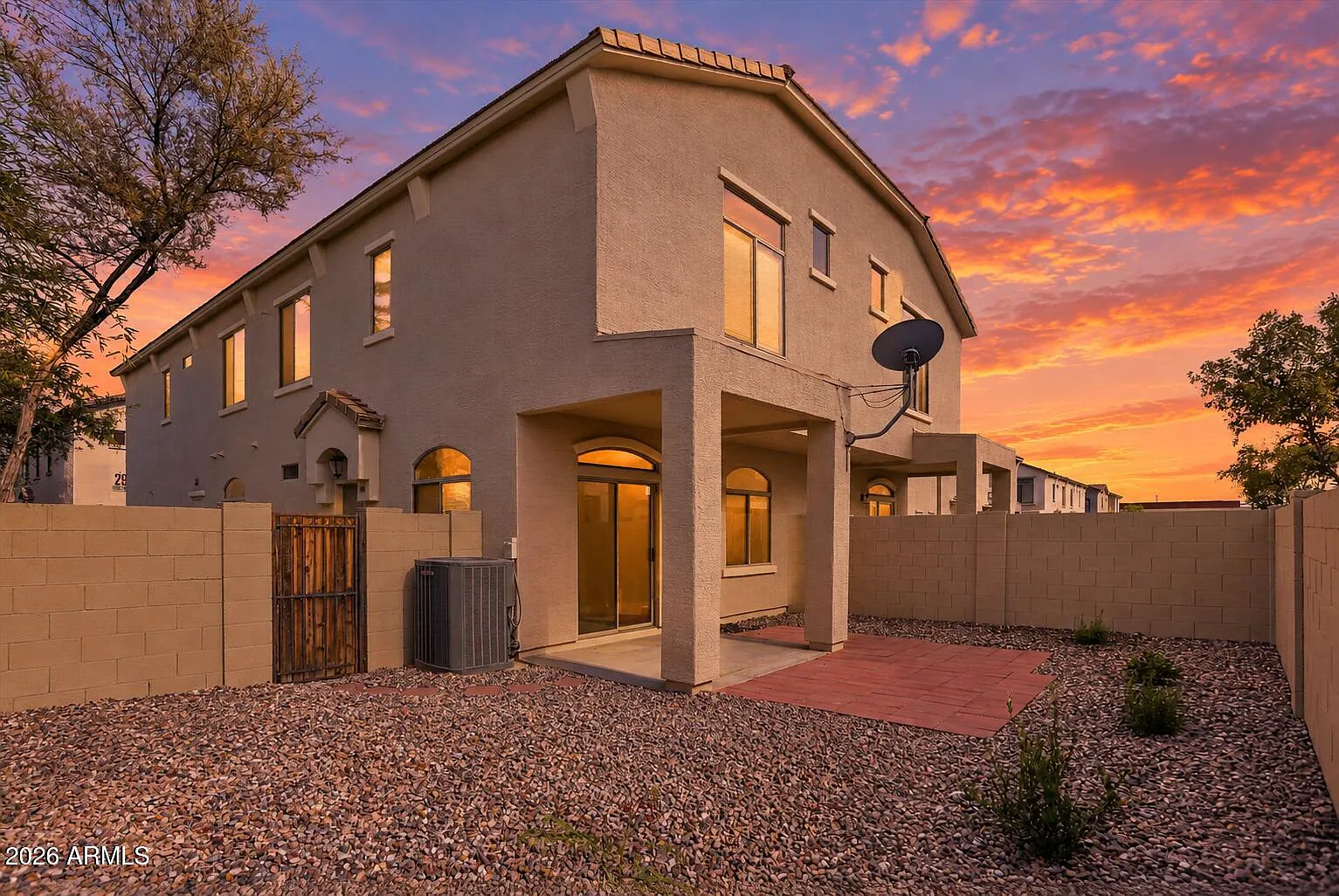 3 bed, 2.5 bath, 1468 sqft, $2,250 — Photo 2