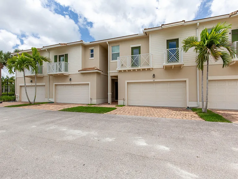 63 Dogwood Ct — Photo 1