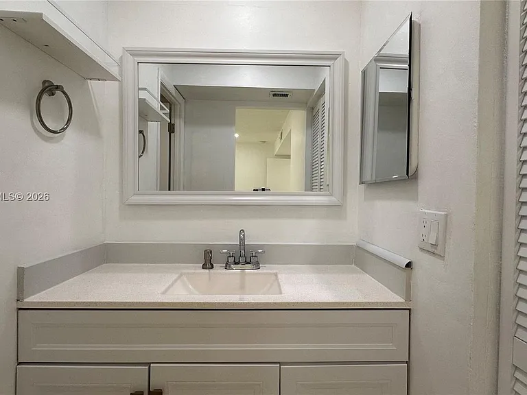 8401 SW 107th Ave #331E — Photo 25