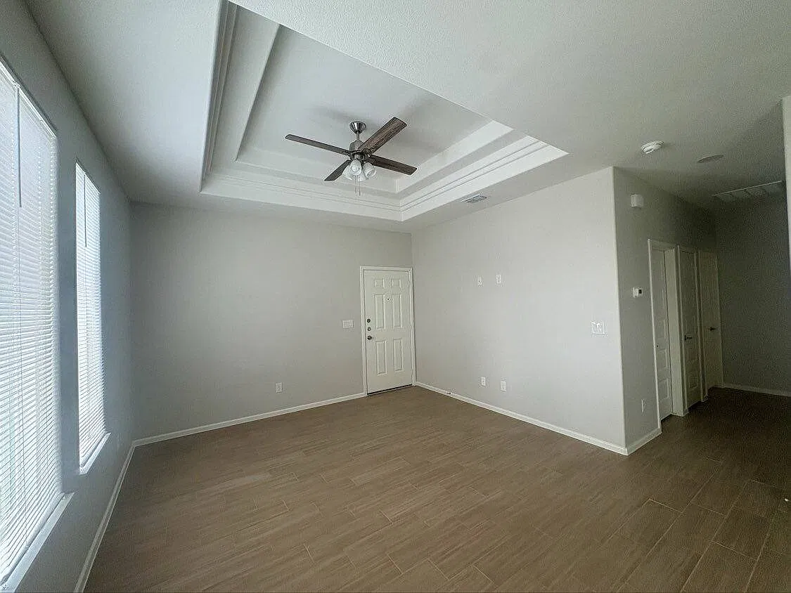 810 Linda St — Photo 3