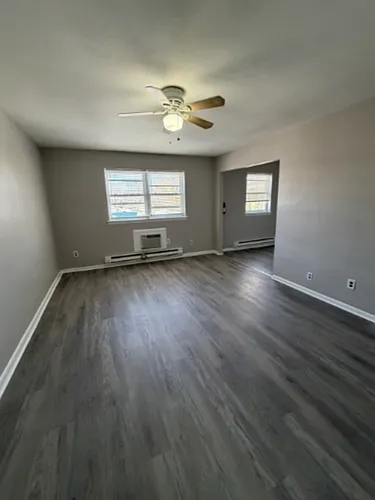 105 Lincoln St Photo 1