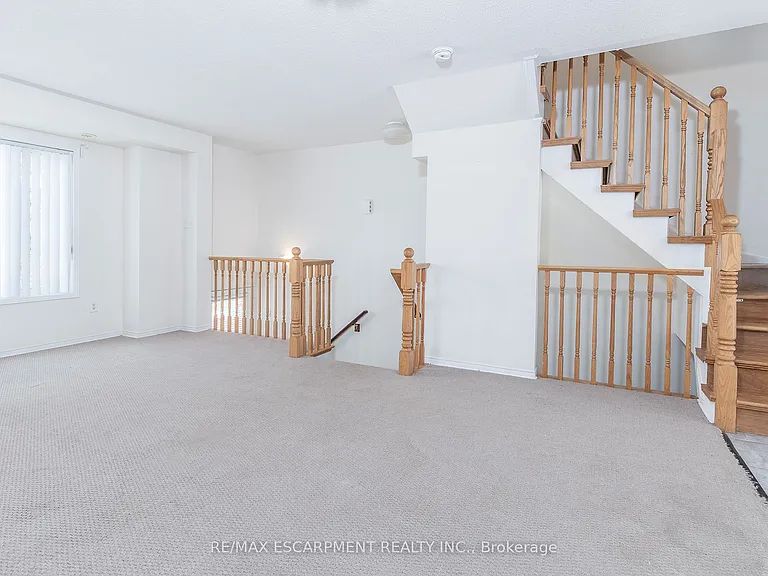 3050 Erin Centre Blvd #126 — Photo 2